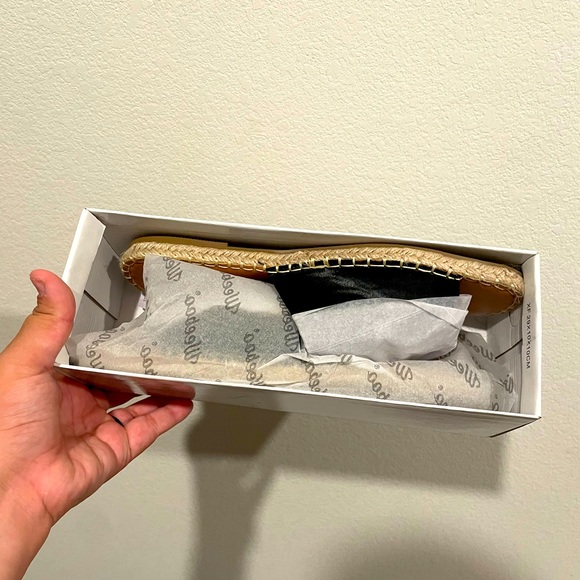 Buckled Espadrille Sandals
Color: BLACK and WHITE size 10 - Picture 1 of 4